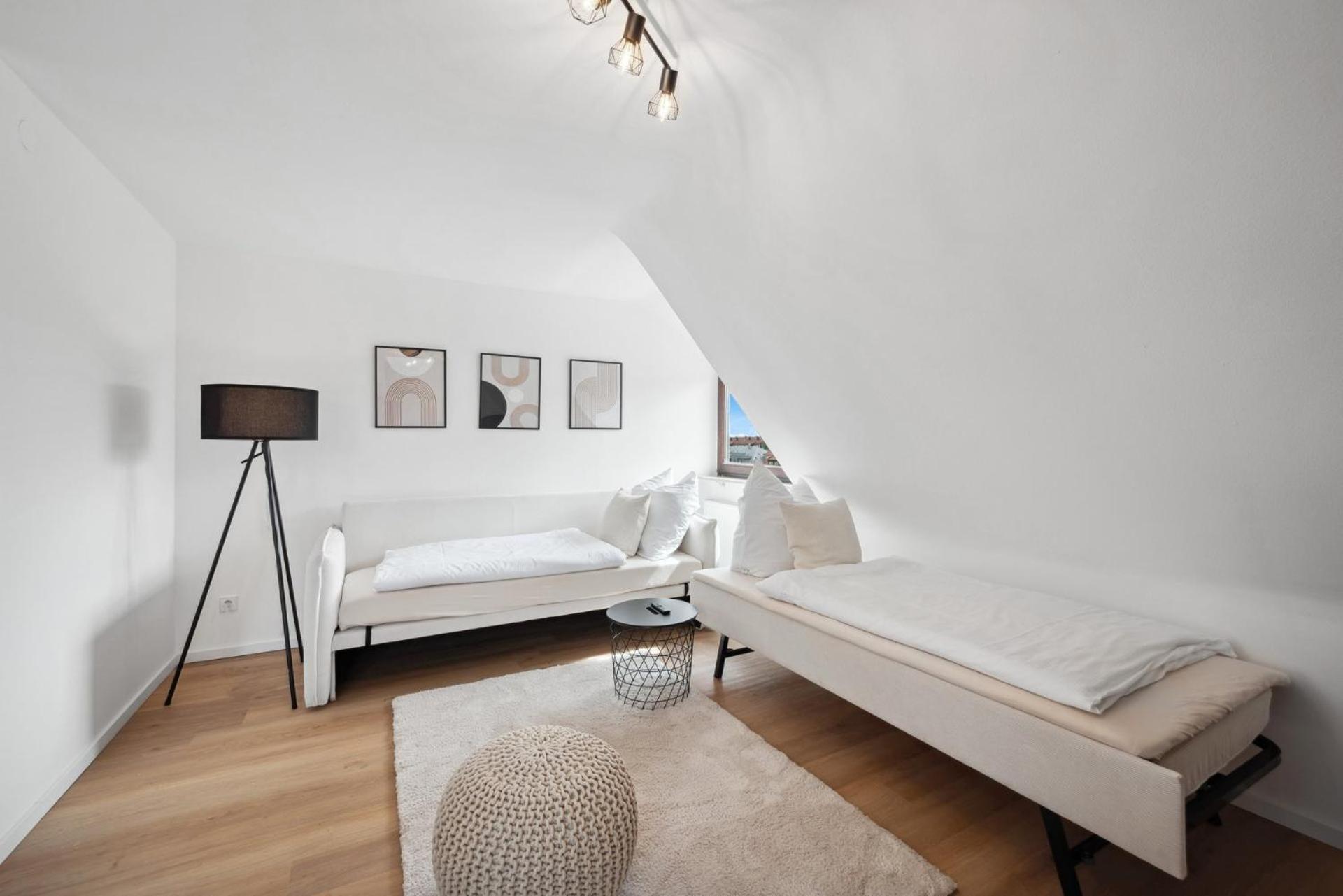 Malu Rooms - Top Lage, Kostenloser Parkplatz, Klima, Netflix, 24H Checkin Ludwigsburg Exteriér fotografie